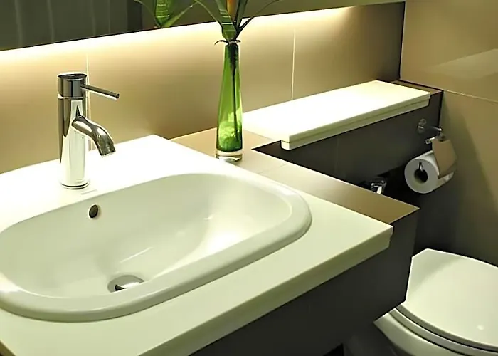 Riviera Mansion 3*