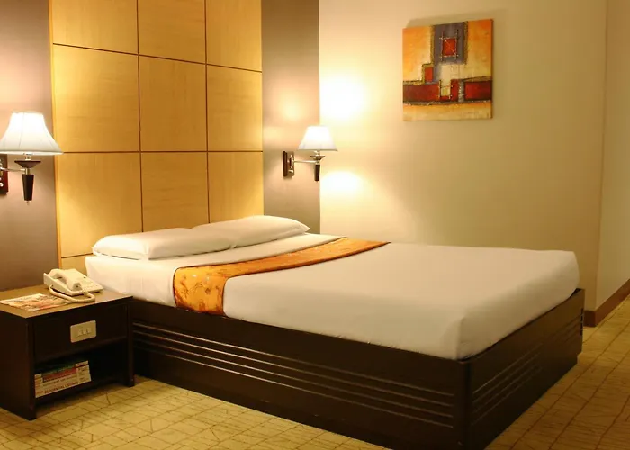 Riviera Mansion Hotel 3*